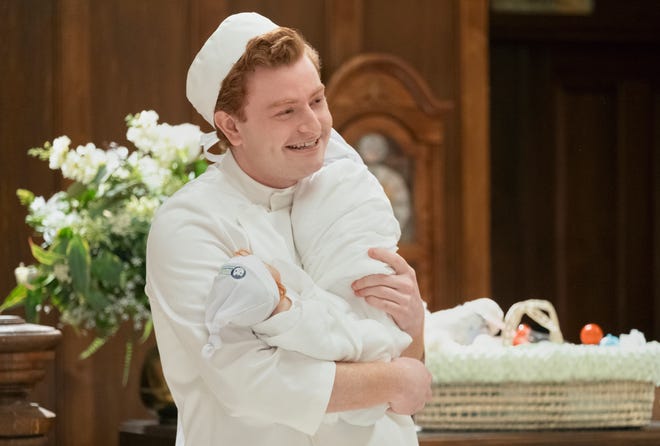 Owen Daniels as the virtual concierge staffing a digital heaven in Season 2 of Amazon's "Upload."