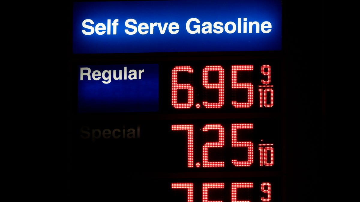 Gas prices jump 8 cents one day after breaking record; diesel prices now highest ever – USA TODAY
