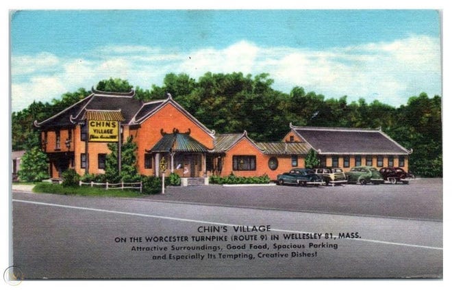 Μια παλιά καρτ ποστάλ από το χωριό Chin στο Wellesley.  Το εστιατόριο του Wellesley κάηκε σε φωτιά.