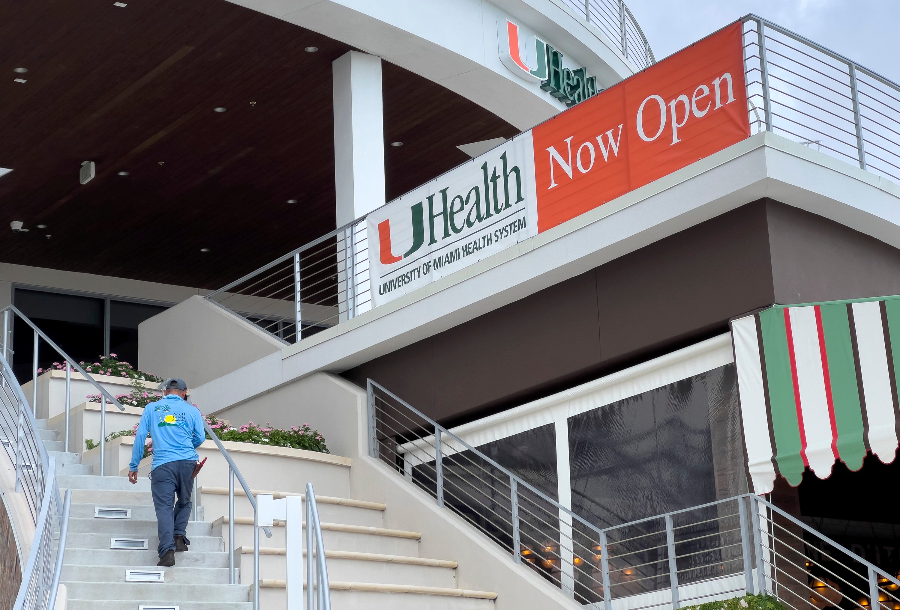 University of Miami UHealth opens West Palm Beach, Palm Beach clinics