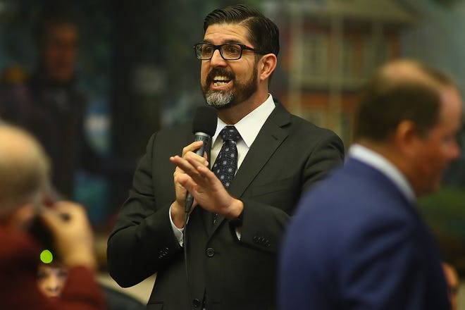 Sen. Manny Diaz, R-Miami, said new limits are needed to rein-in teaching.