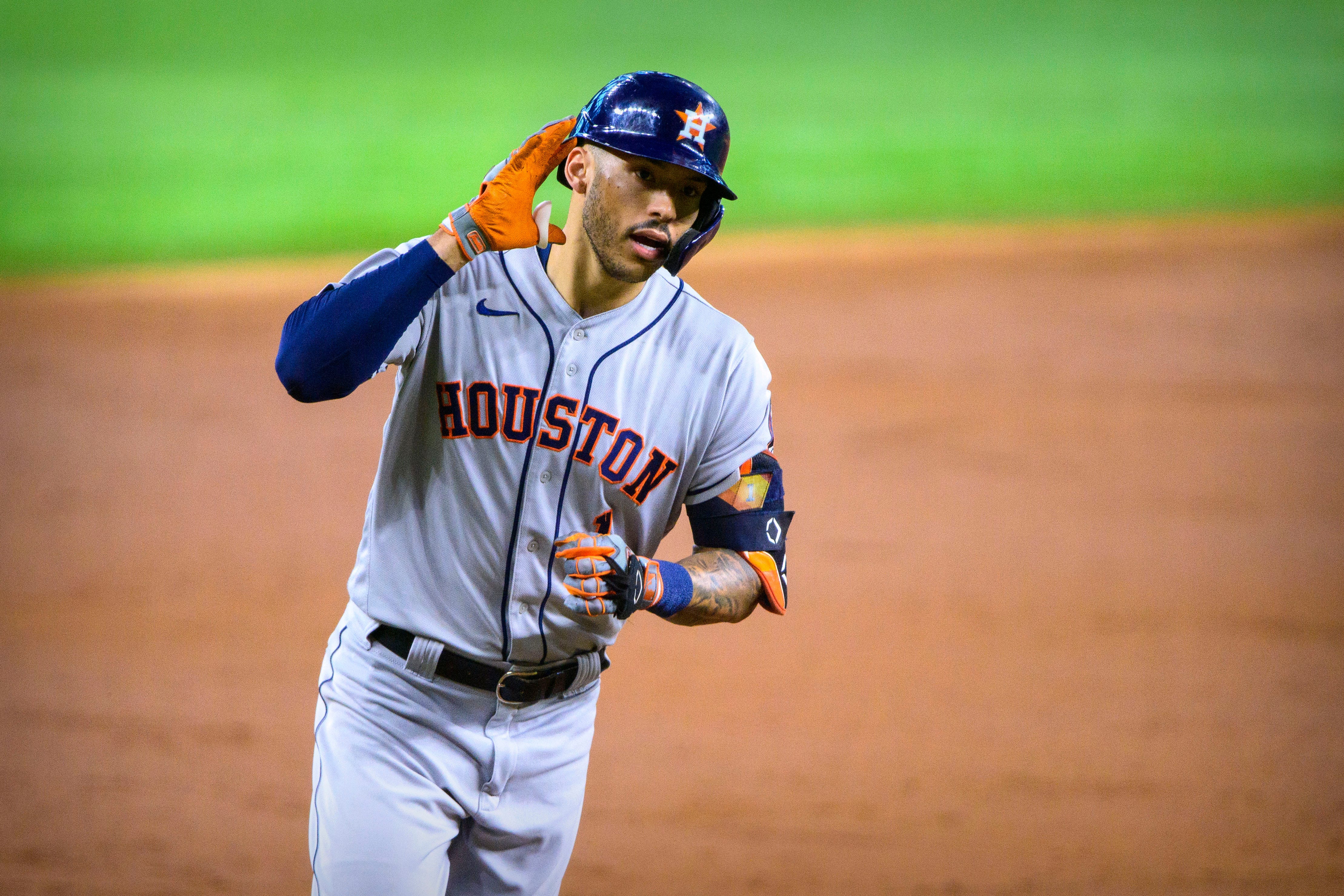 Carlos Correa signing record MLB free agent deal with Twins