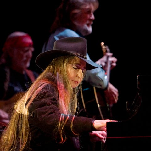 Bobbie Nelson performs with her brother Willie Nel