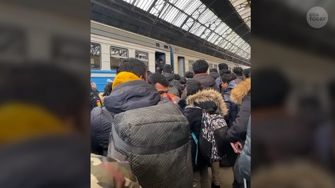 Ukrainian ladies troopers select to battle Russia, not flee Ukrainian ladies troopers select to battle Russia, not flee