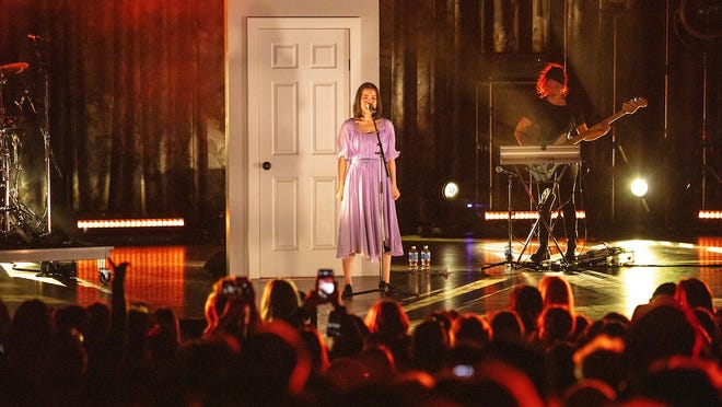 Mitski becomes a superstar on her own terms at Milwaukee concert