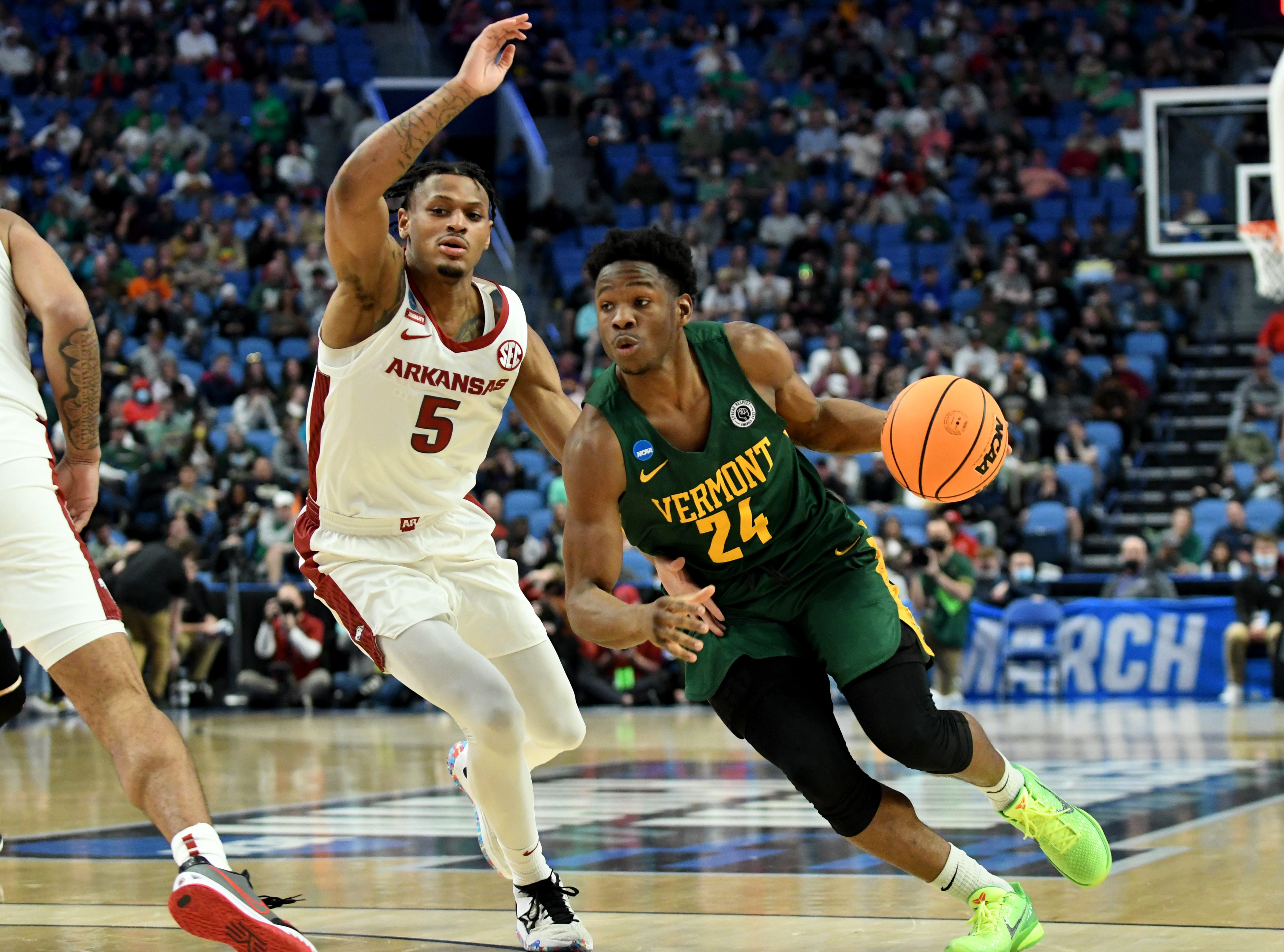 Студенческий баскетбол США NCAA 3
