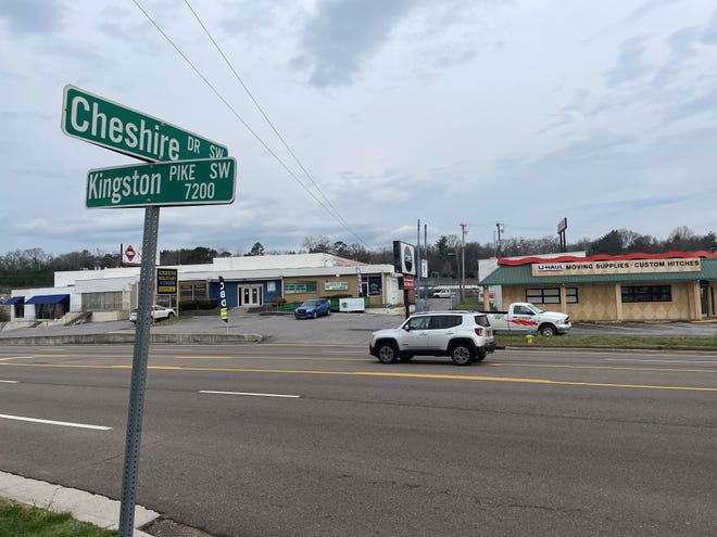 The corner of Cheshire Drive and Kingston Pike, where 27-year-old Mauricio Luna died after being hit by Knoxville police officer Cody Klingmann, who was speeding to a call of a burglary in progress early on Aug. 13, 2021.