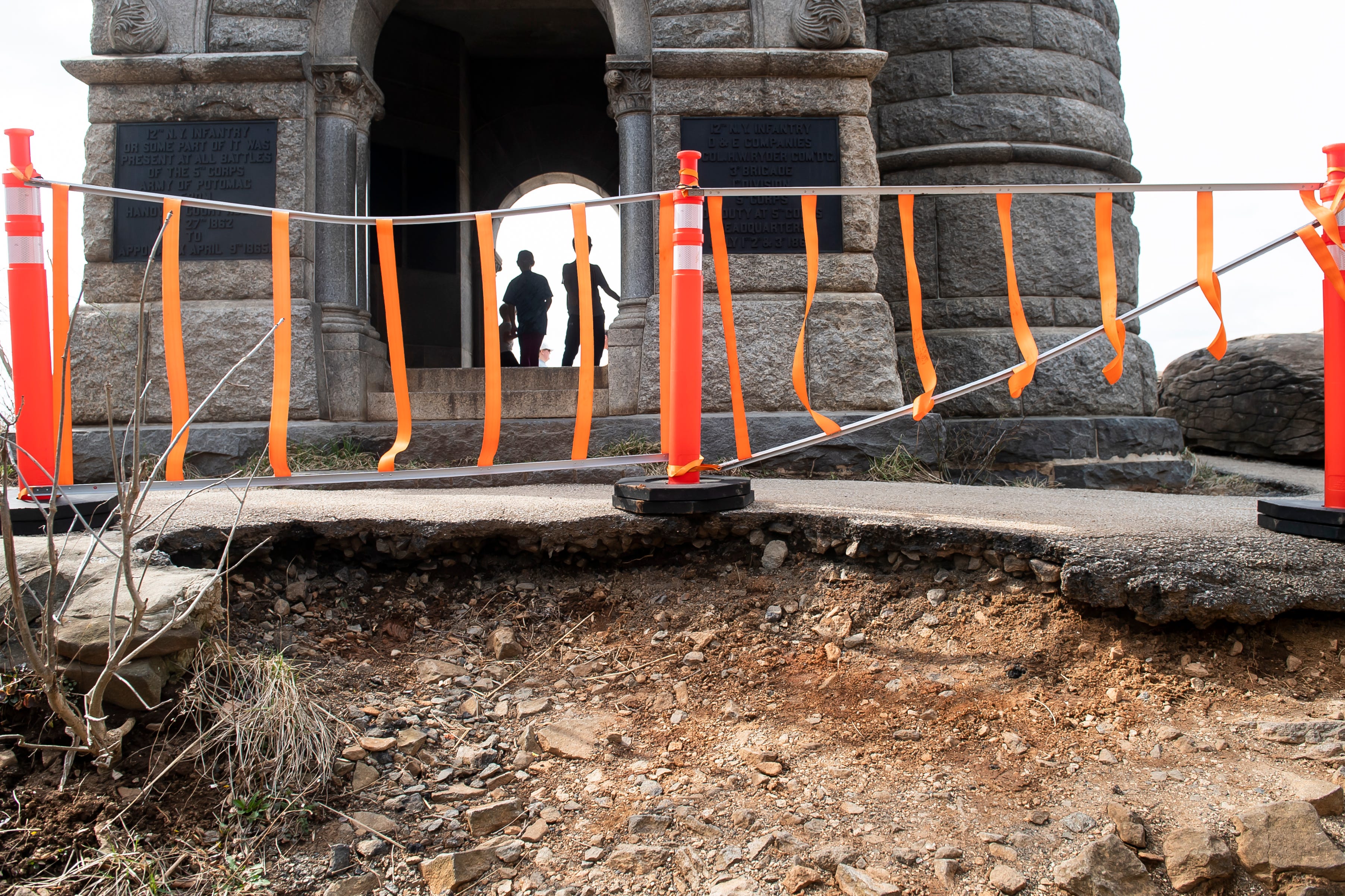 Gettysburg battlefield Little Round Top, Devil's Den closing