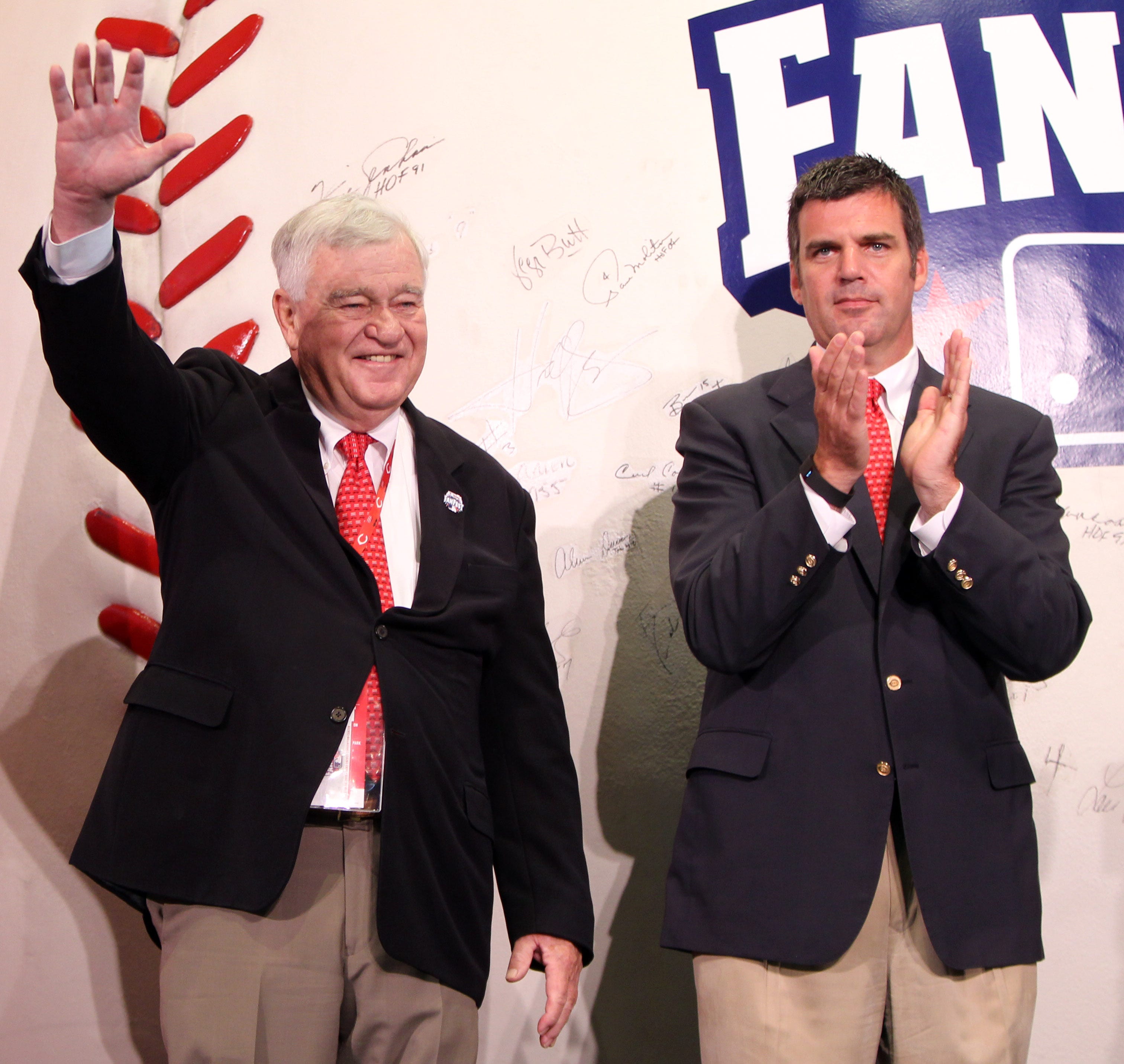 Cincinnati Reds value, payroll and attendance under Bob Castellini