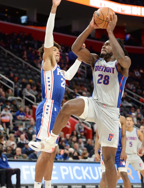 Pistons center Isaiah Stewart entered Sunday's game shooting 27.5% from 3-point range for his career.