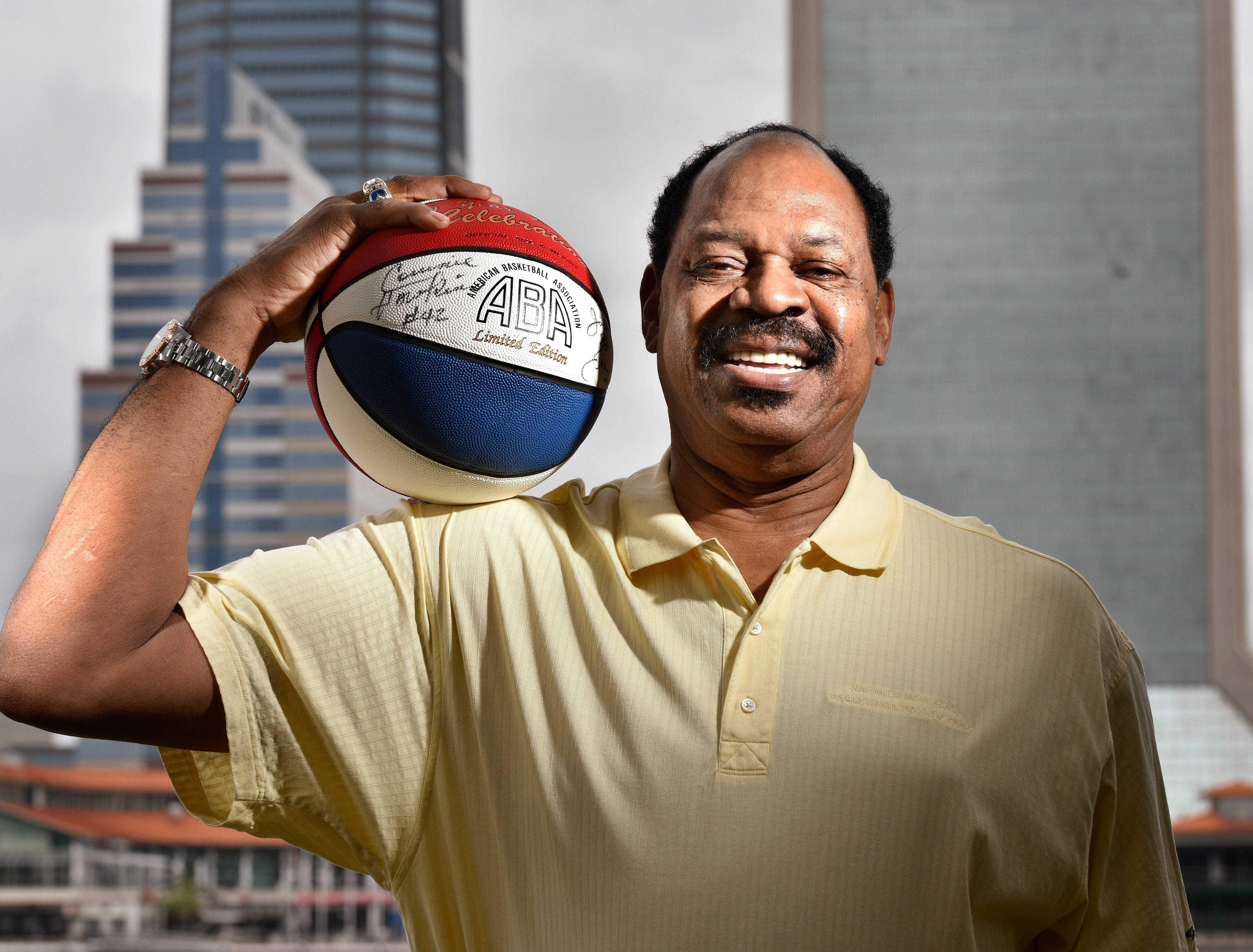 Artis Gilmore soared to hoops glory thanks to assist from Joe Williams