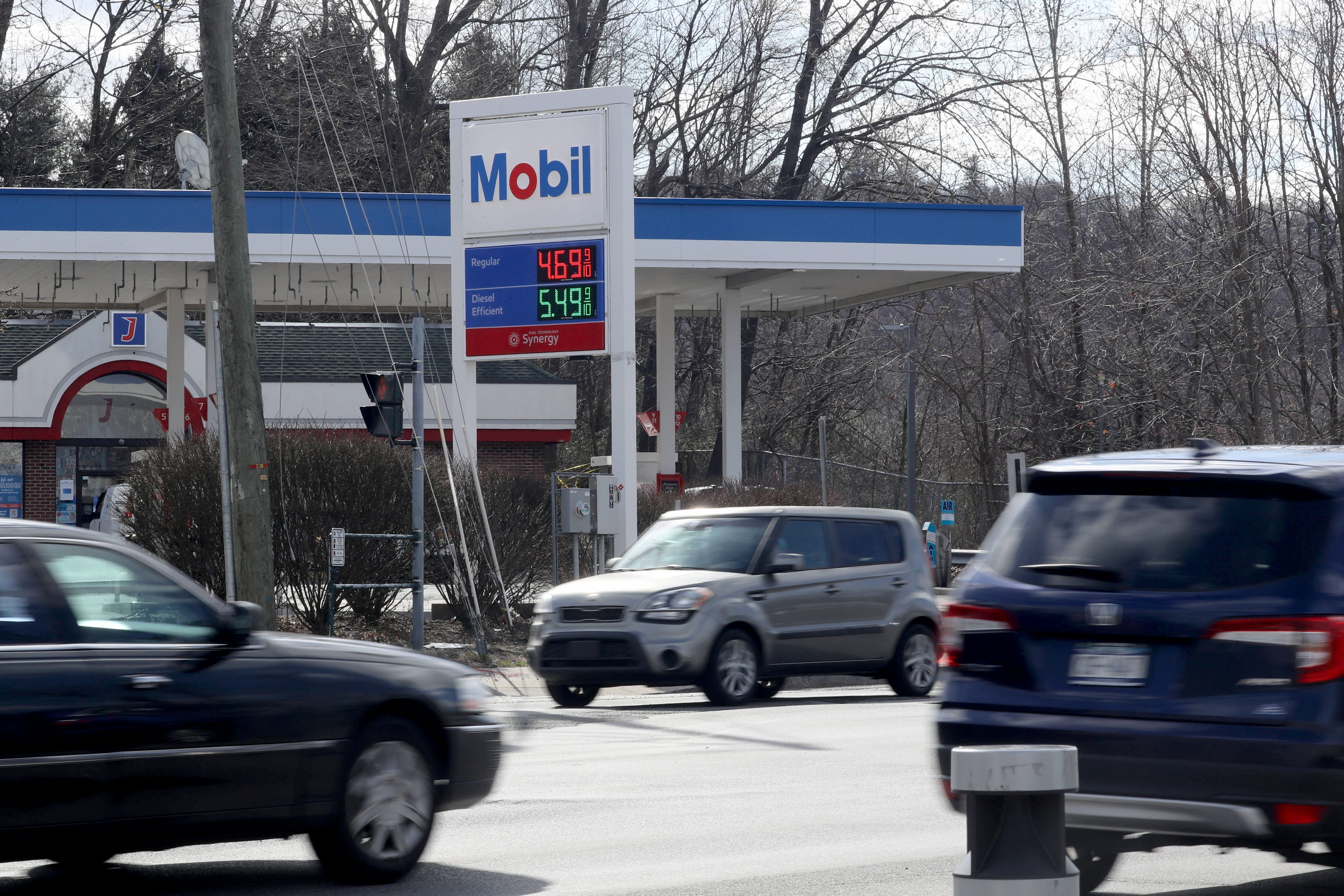Westchester County looks to reduce gas tax in face of high inflation