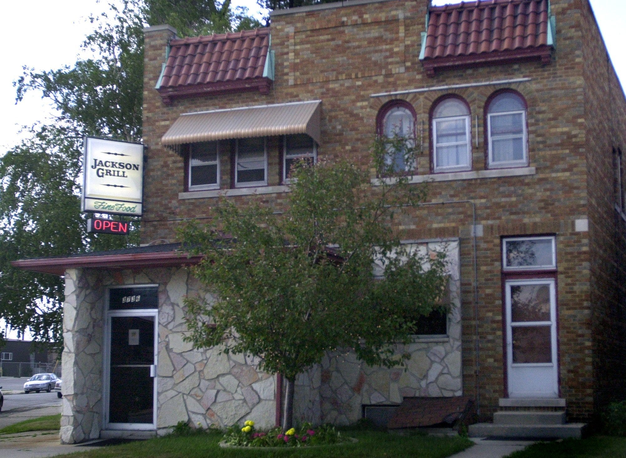 Milwaukee restaurant Jackson Grill steakhouse on south side to reopen