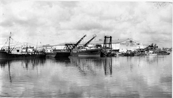 Un día ajetreado en el puerto marítimo de Fort Pierce, a fines de la década de 1930.
