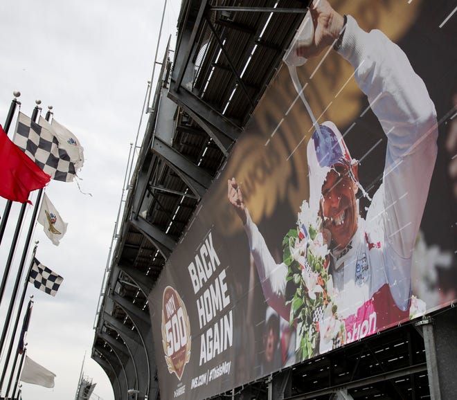 On Wednesday, March 30, 2022, the Indianapolis Motor Speedway in Indianapolis unveiled the 2022 Indy 500 banner featuring four-time winner Hélio Castroneves.  