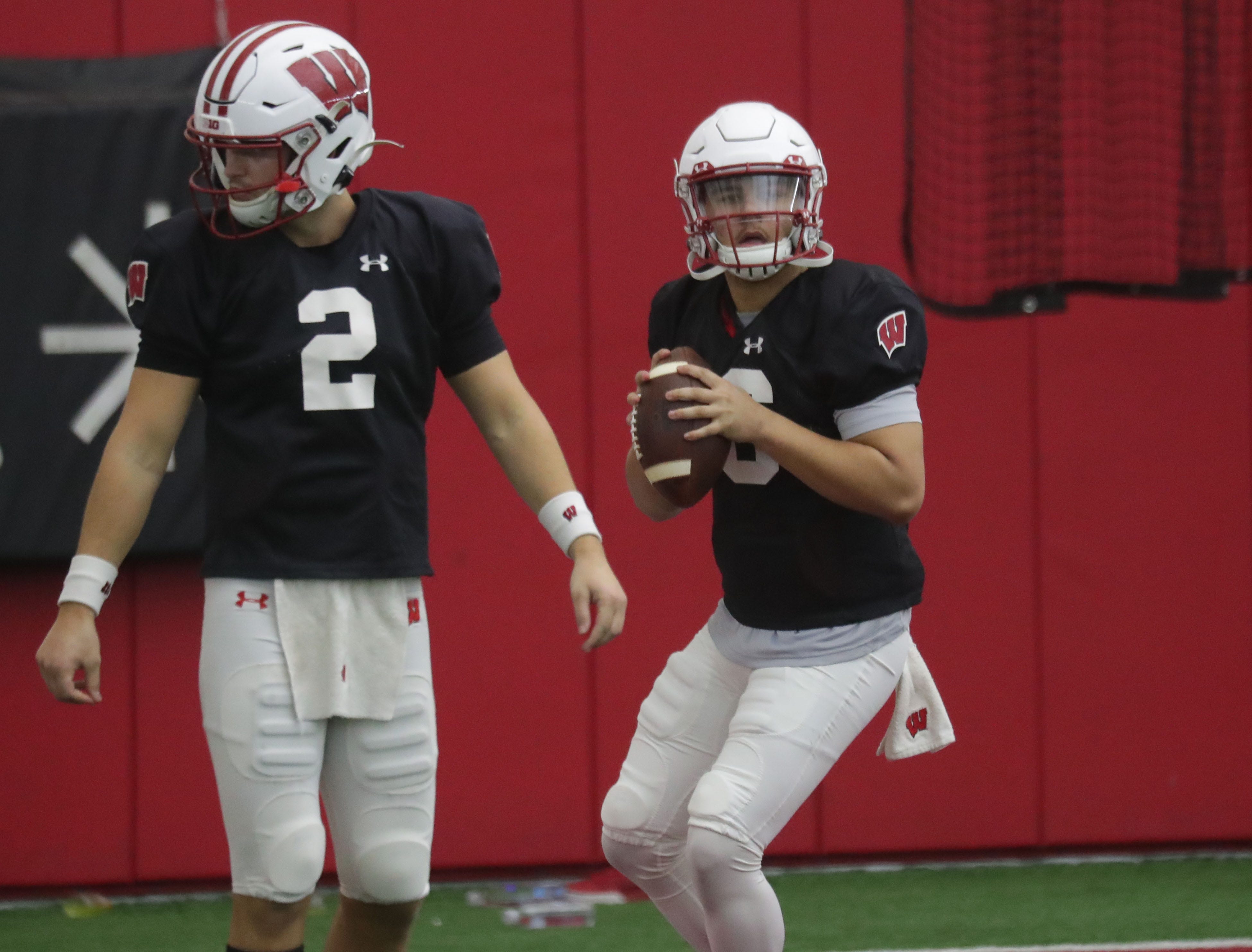 Badgers QB Burkett