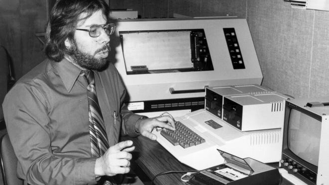 Want one of Apple’s first computers? Indy man wants you to have it