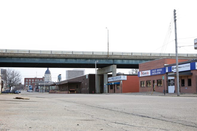 I-70 viaduct realignment spurs demolition of Topeka buildings