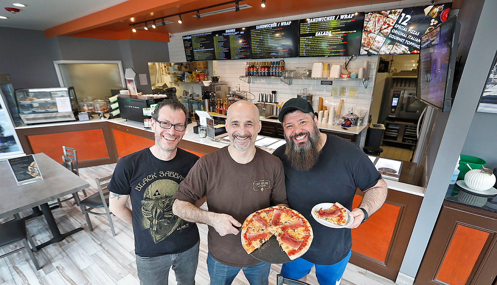 Pizza and the 'best cappuccino in Quincy' at Italian Cafe Gelato