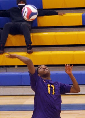 Senior outside hitter Desmond Barber is the most experienced player for Reynoldsburg and fifth-year coach Matt Bailey. The Raiders have a program-high 27 competitors.
