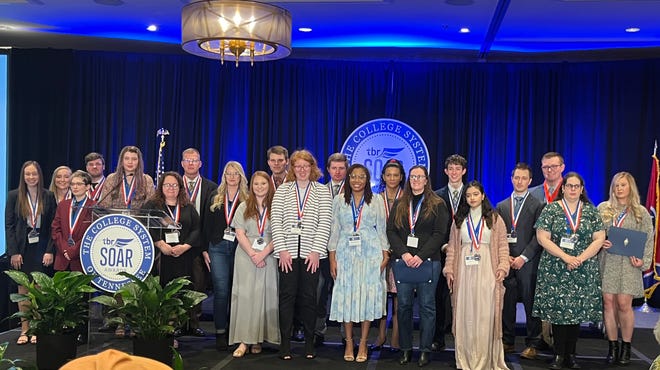 Students are recognized during the College System of Tennessee’s 2022 Student Honors Luncheon.