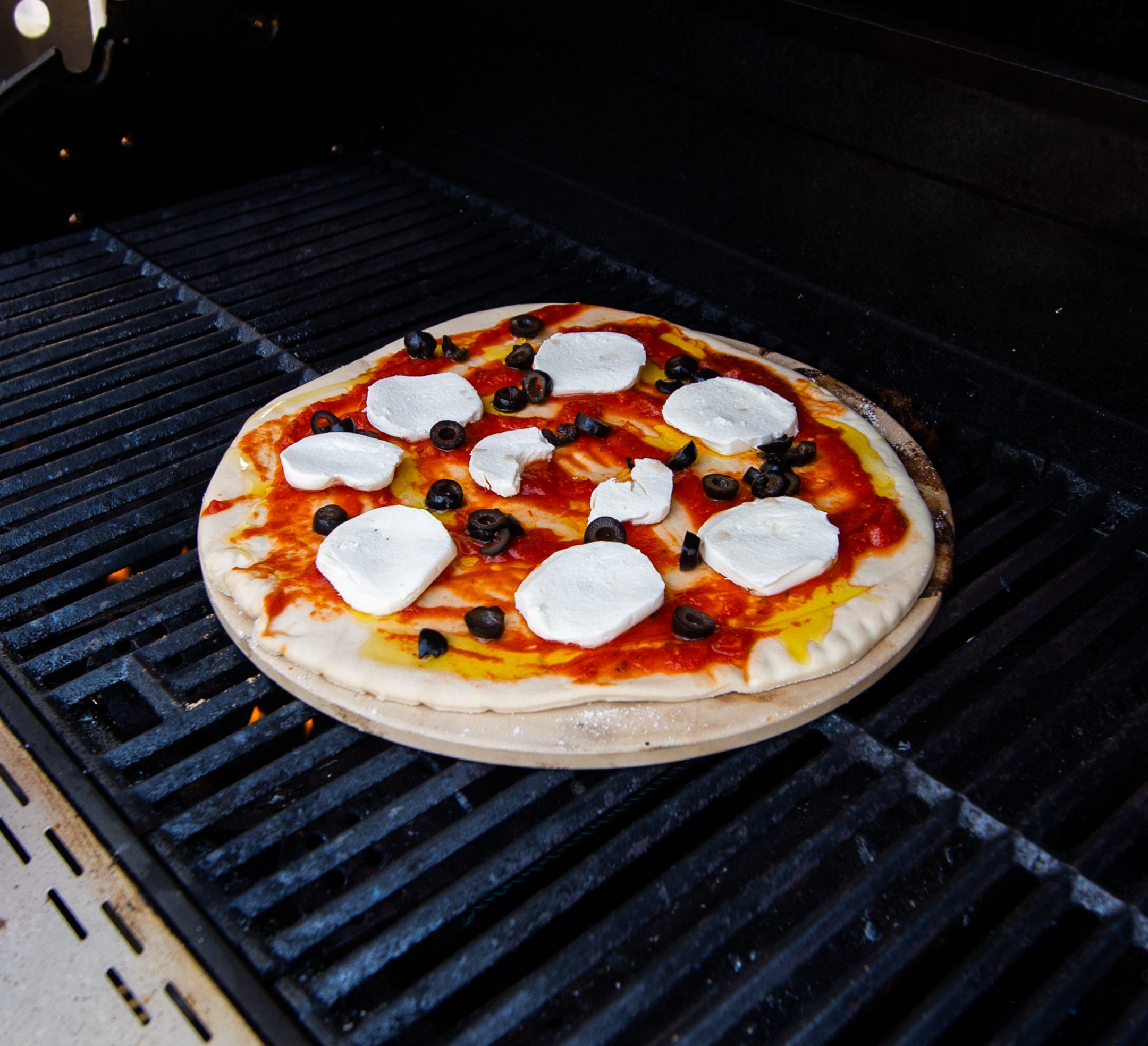 debitor arm voksen Grilled pizza is better than oven-baked pizza; here's how to make it