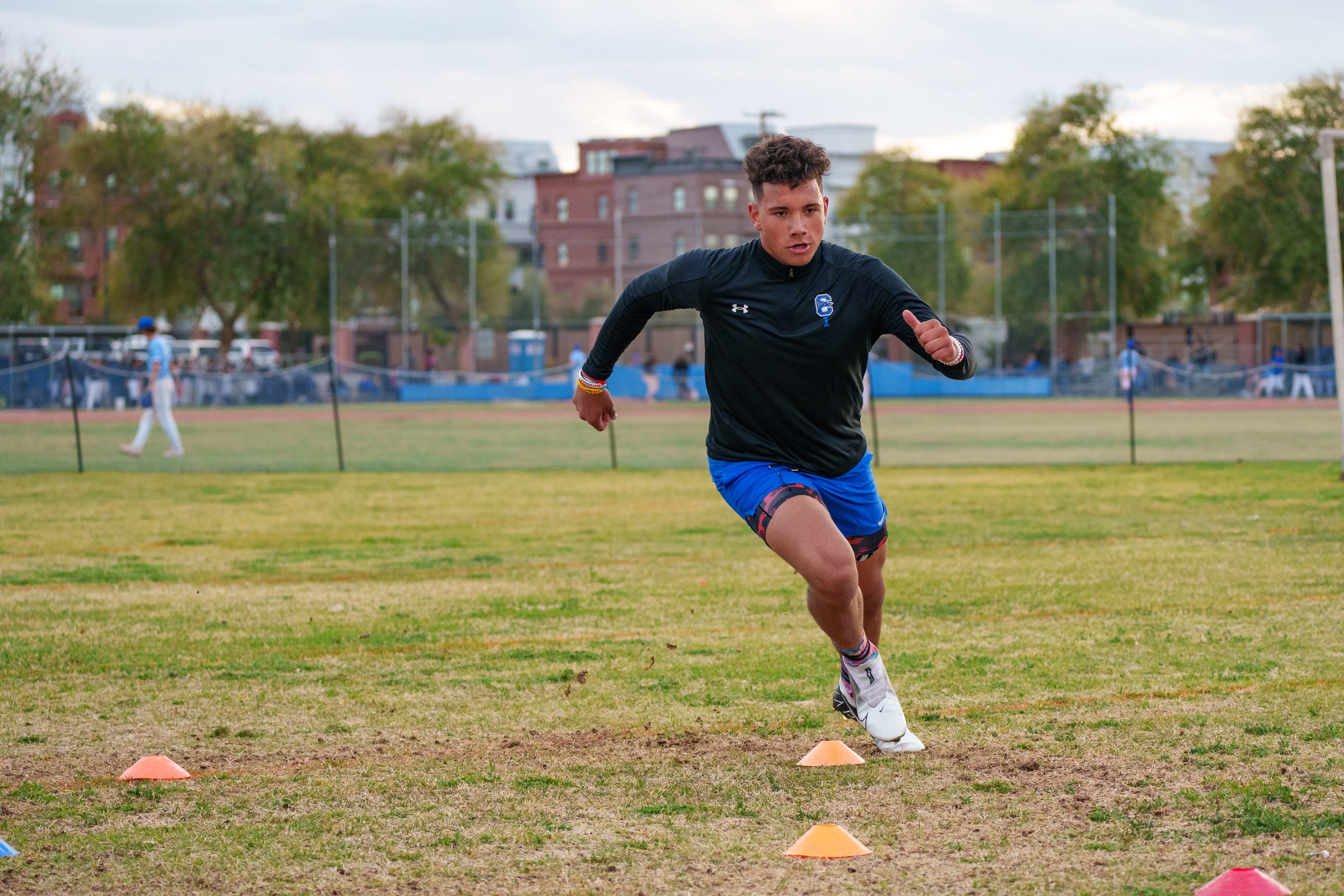 Rekrutmen sepak bola sekolah menengah Arizona terbaik di Republik di kelas 2024