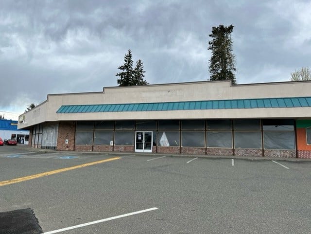 Harbor Freight Tools will open a new location at 9337 Silverdale Way NW in Silverdale this summer. The site was formally occupied by Naturally 4 Paws, a pet products store that has moved to a new location in Silverdale.
