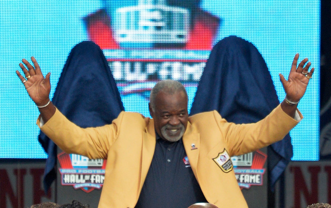 Rayfield Wright is introduced during the Pro Football Hall of Fame enshrinement ceremony Aug. 2, 2014, in Canton, Ohio.