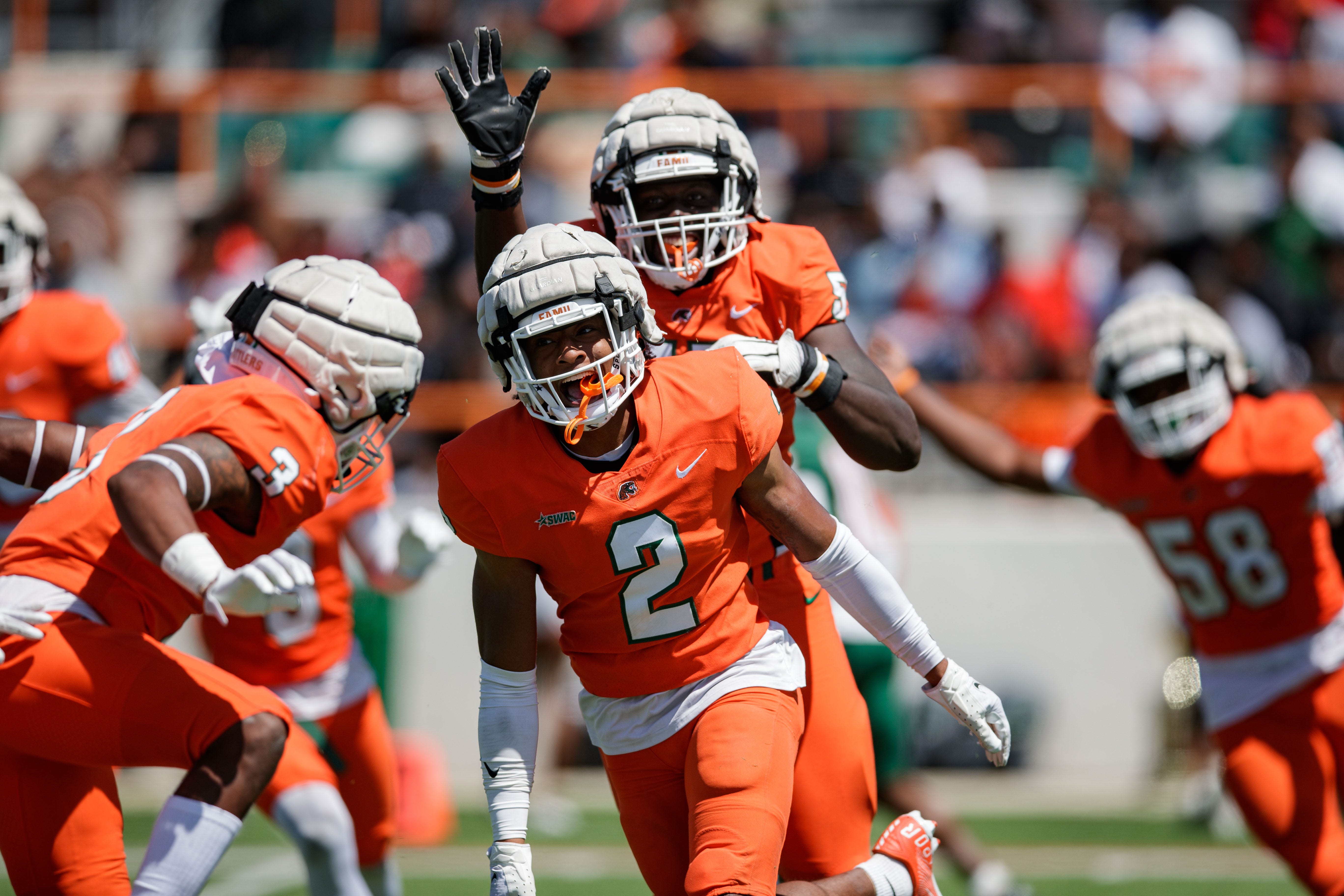 FAMU Football Nate Newton joins Black College Football Hall Of Fame