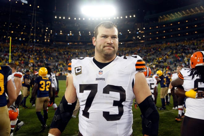 Cleveland Browns left tackle Joe Thomas walks off the field after a game against the Packers, Oct. 20, 2013, in Green Bay, Wis.
