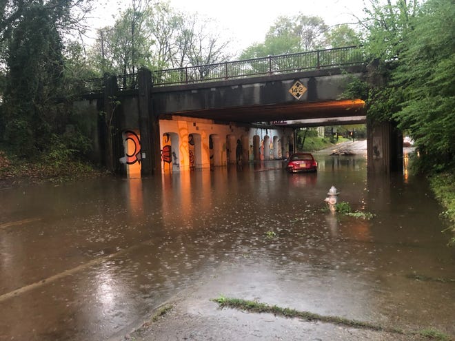 Flooding reported in Shelby County as storm system exits area A Commercial Appeal reporter saw a car stuck in water April 13, 2022 under a bridge along McLean Boulevard near Evelyn Avenue.