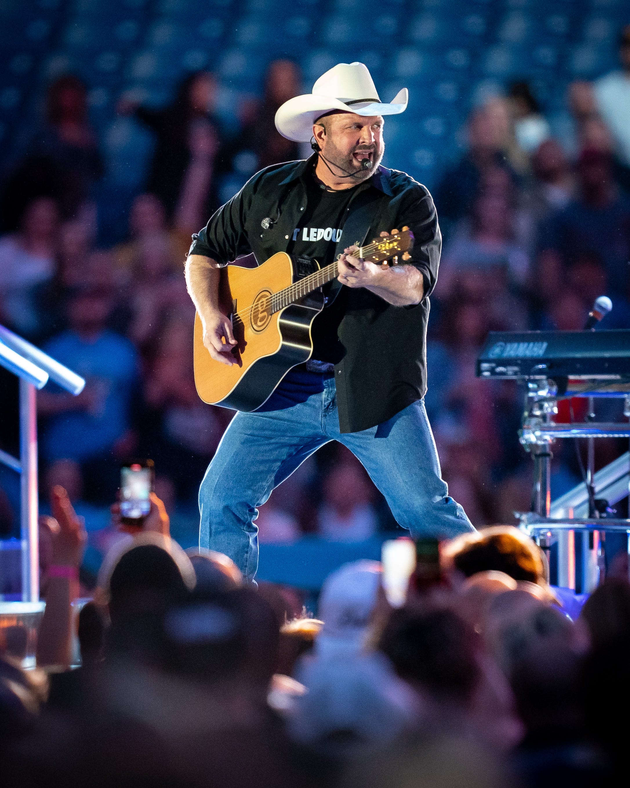 Garth Brooks tour 2022 Fayetteville, Arkansas Razorback Stadium