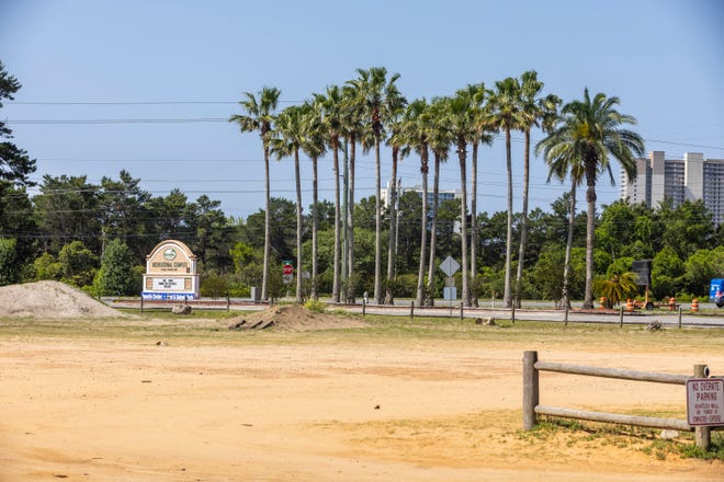 Panama City Beach officials on Thursday approved an exclusive negotiating agreement with RHR Ventures for the development of a D-BAT Sports facility on an 8-acre parcel of land at Frank Brown Park.