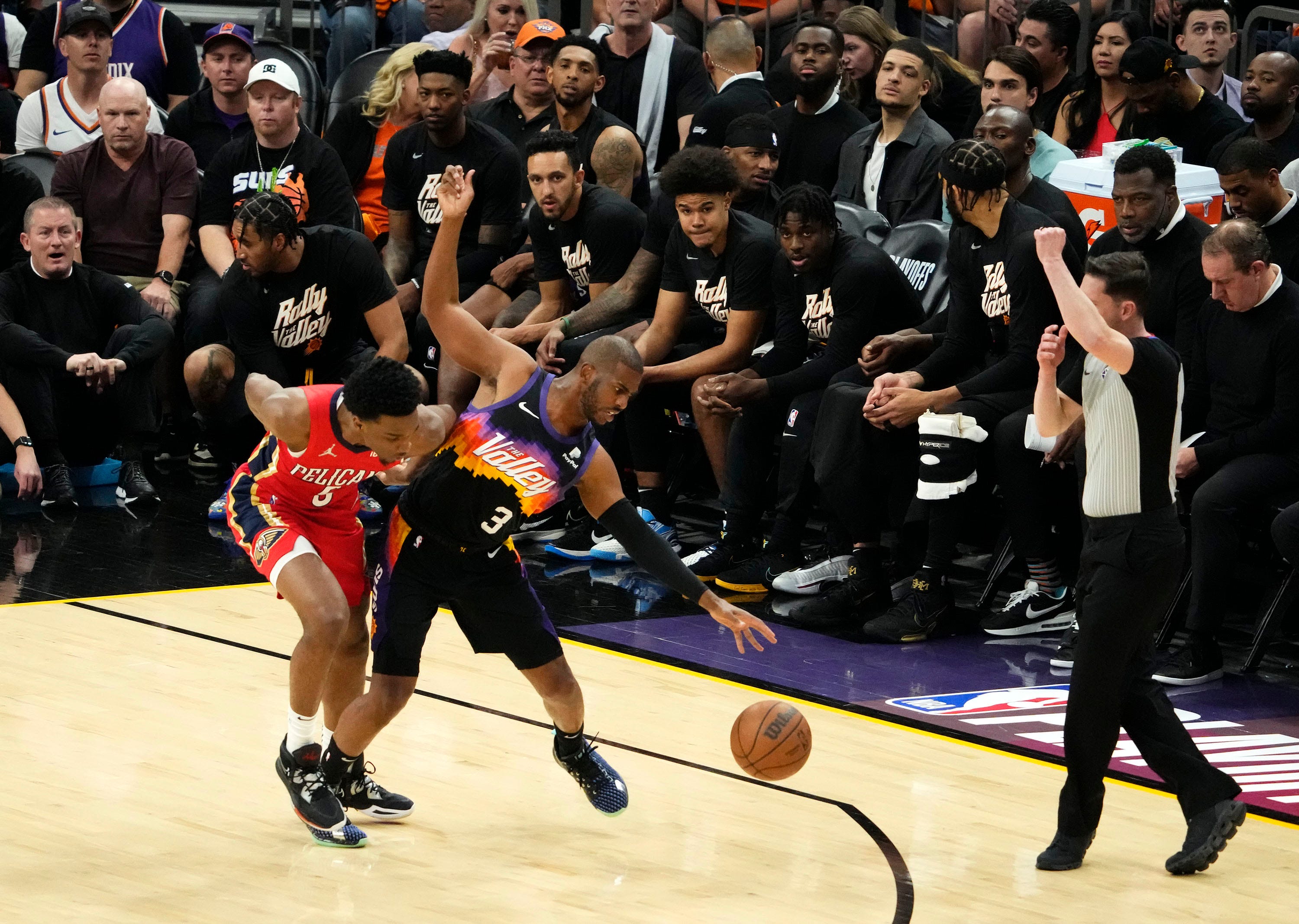 Phoenix Suns, Chris Paul beat New Orleans Pelicans in Game 1 of series