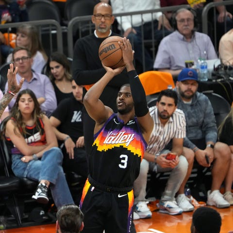 Chris Paul finished with 30 points in the Suns' Ga