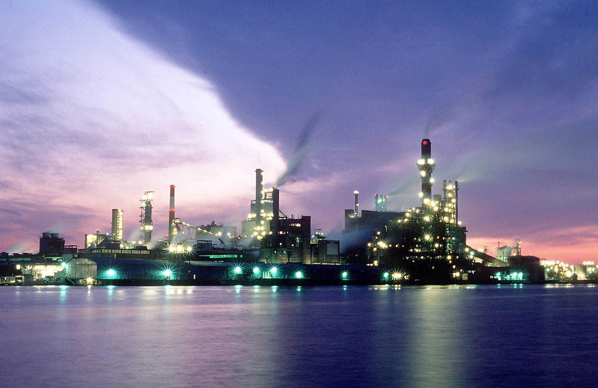 Savannah GA is a major location for paper mills and pulp products