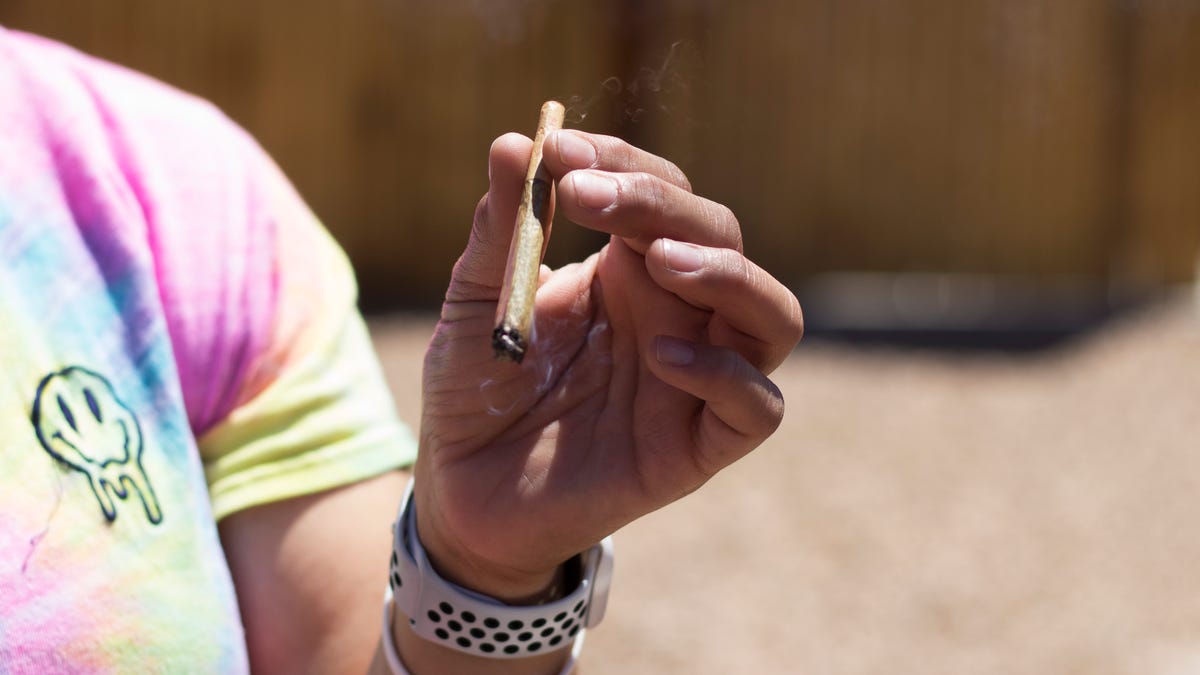 Can you smoke weed in public? What you need to know in New Jersey Can you smoke weed in public? What you need to know in New Jersey