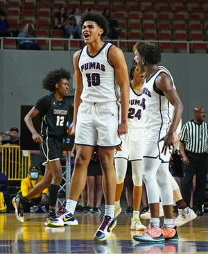 Mar. 2, 2022; Phoenix, AZ, USA; Perry's Koa Peat (10) celebrates a three-pointer from teammate Kyle Waters against Hamilton during the 6A State Championship game at Arizona Veterans Memorial Coliseum.