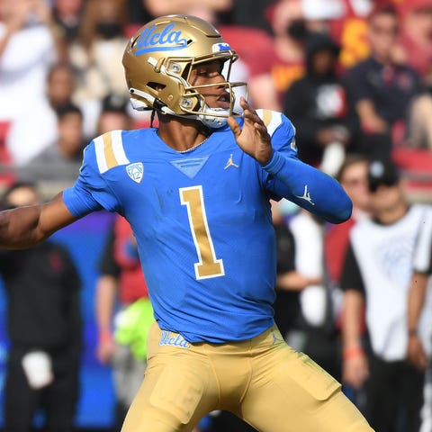 UCLA quarterback Dorian Thompson-Robinson returns 