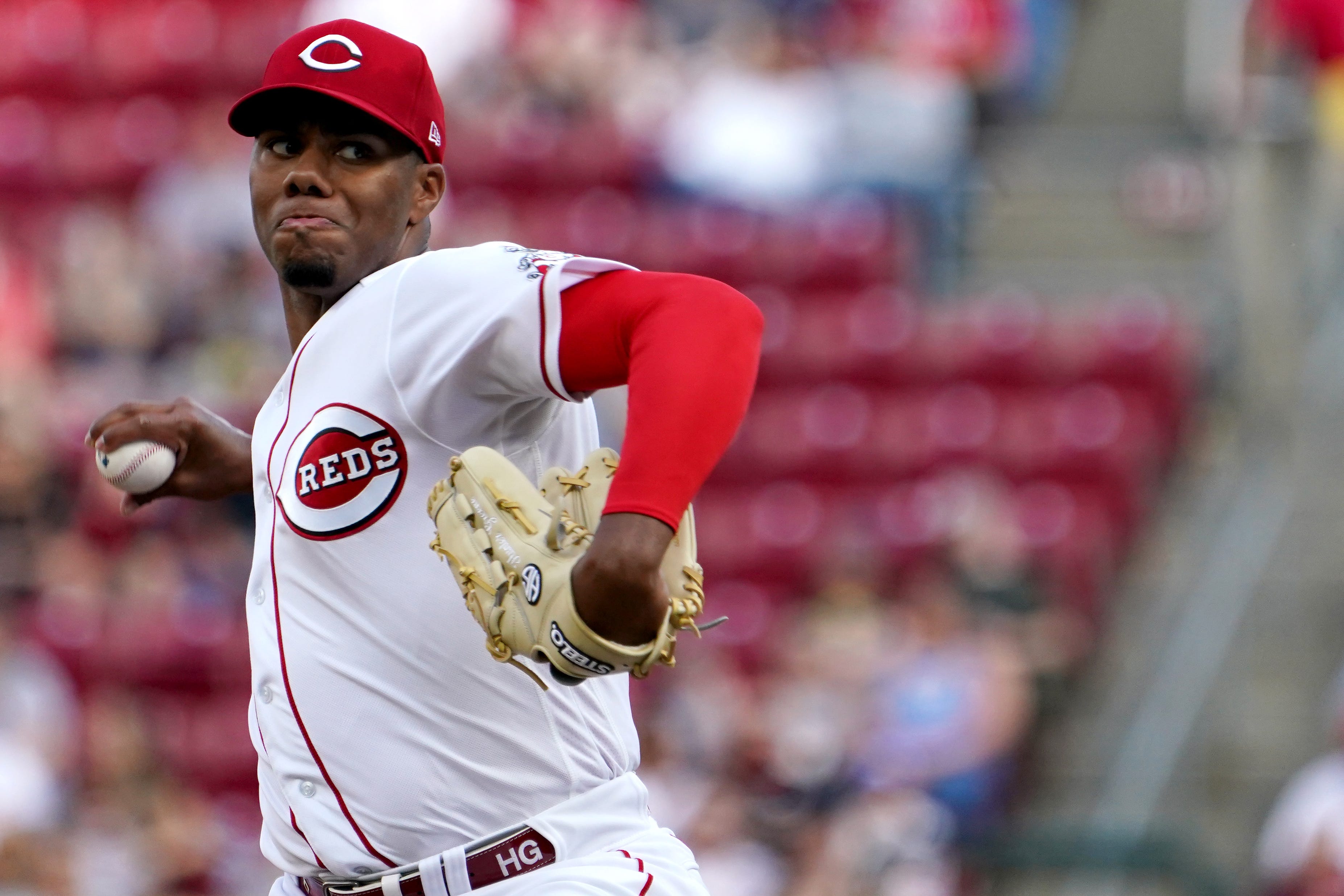 Cincinnati Reds pitcher Hunter Greene learns from team's veterans