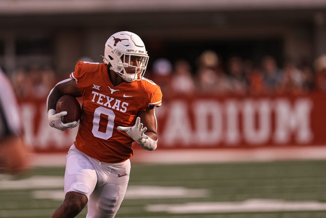 Texas tight end Ja'Tavion Sanders (0) plays ball during the annual Texas Spring Football game at the Royal Memorial Stadium in Austin, Texas on April 23, 2022.