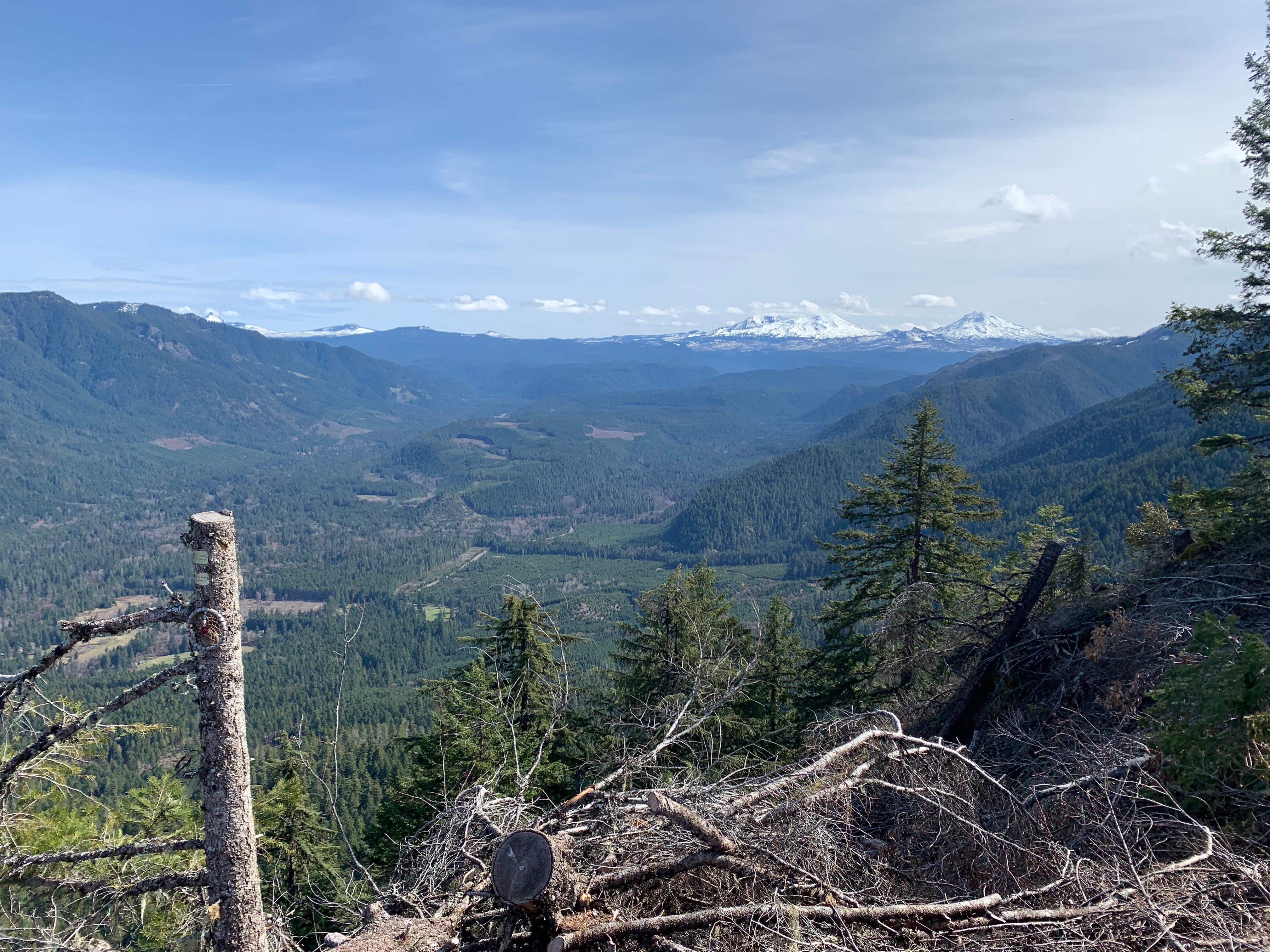 3 trails to hike to Castle Rock's backcountry summit near Eugene