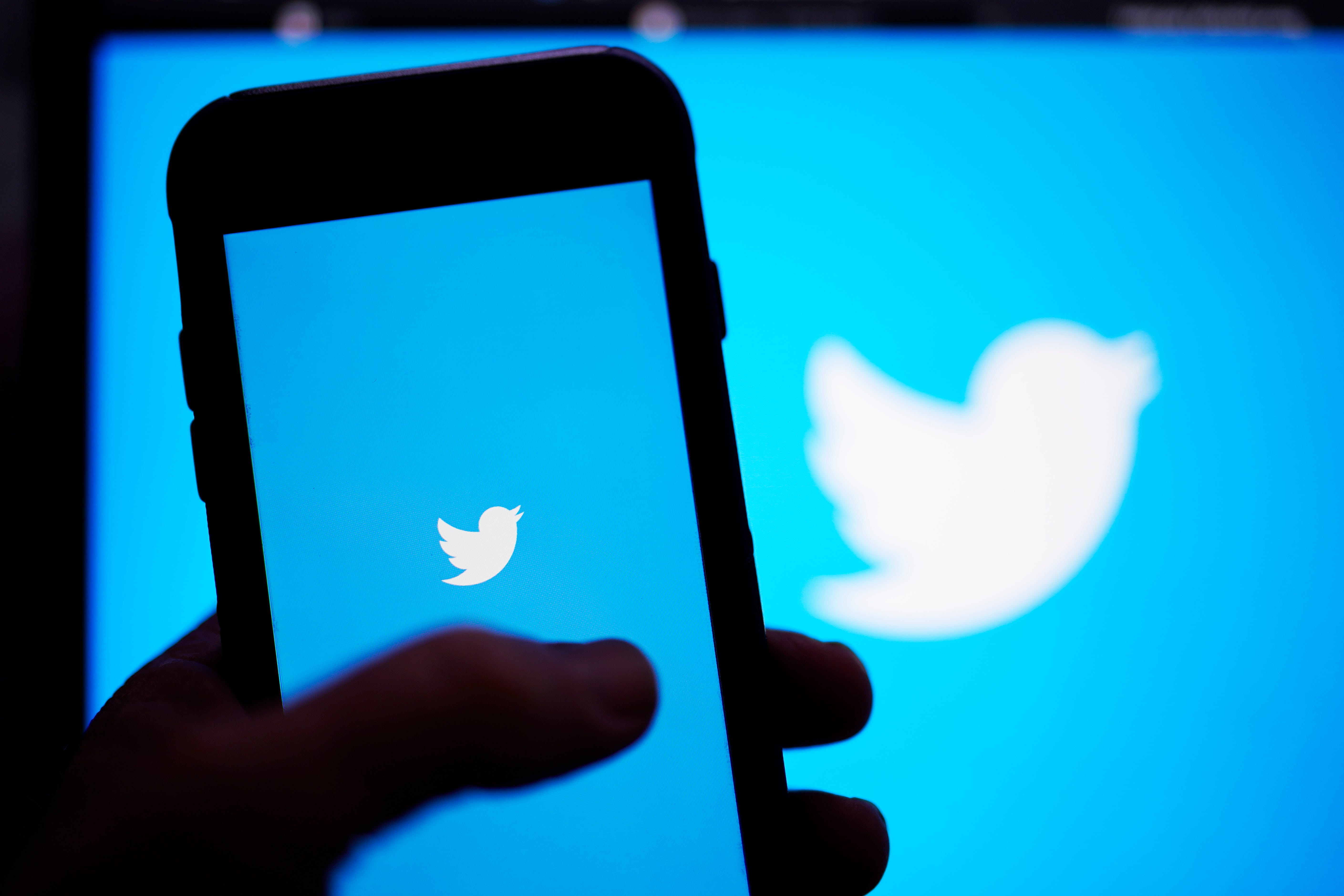 Pemerintah meningkatkan permintaan untuk info pengguna, Twitter memperingatkan