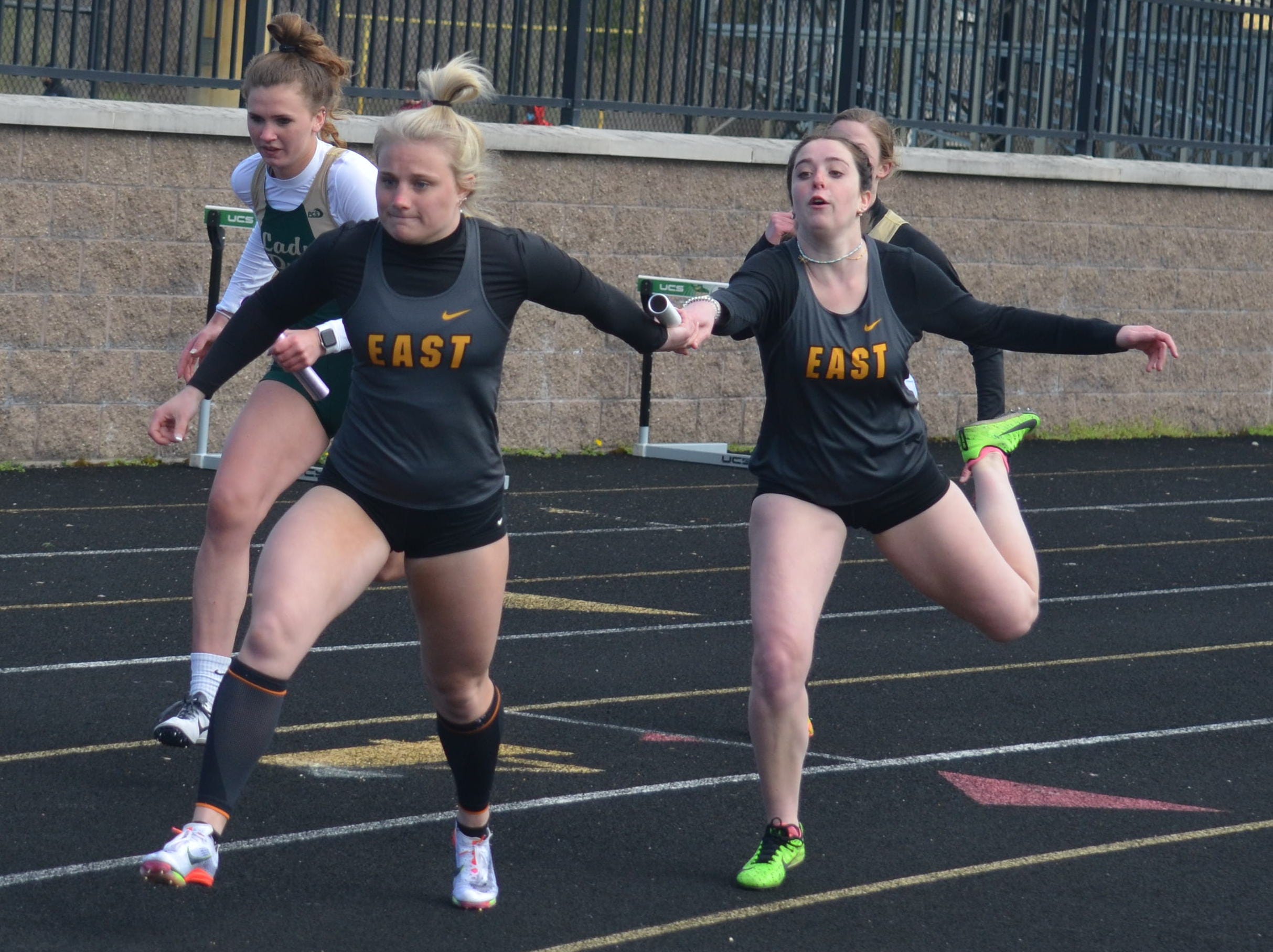 Zeeland East girls claim MITCA track state championship - High School Sports Rewind