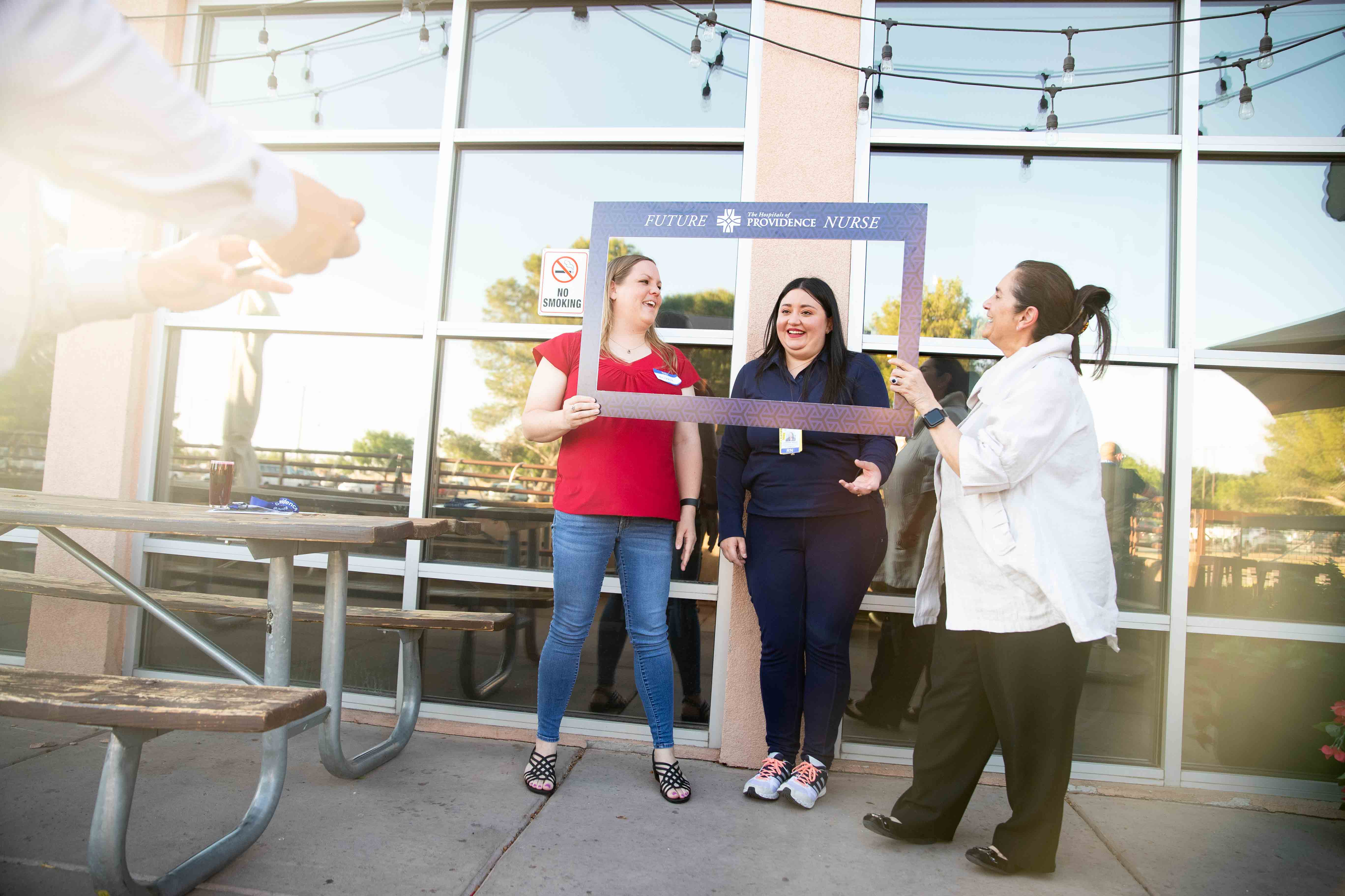 Nursing students offered 30K signon bonuses at recruiting event
