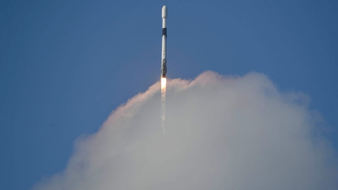 Nel momento più veloce di trasformazione avanzata, SpaceX ha lanciato Starlink dalla Florida
