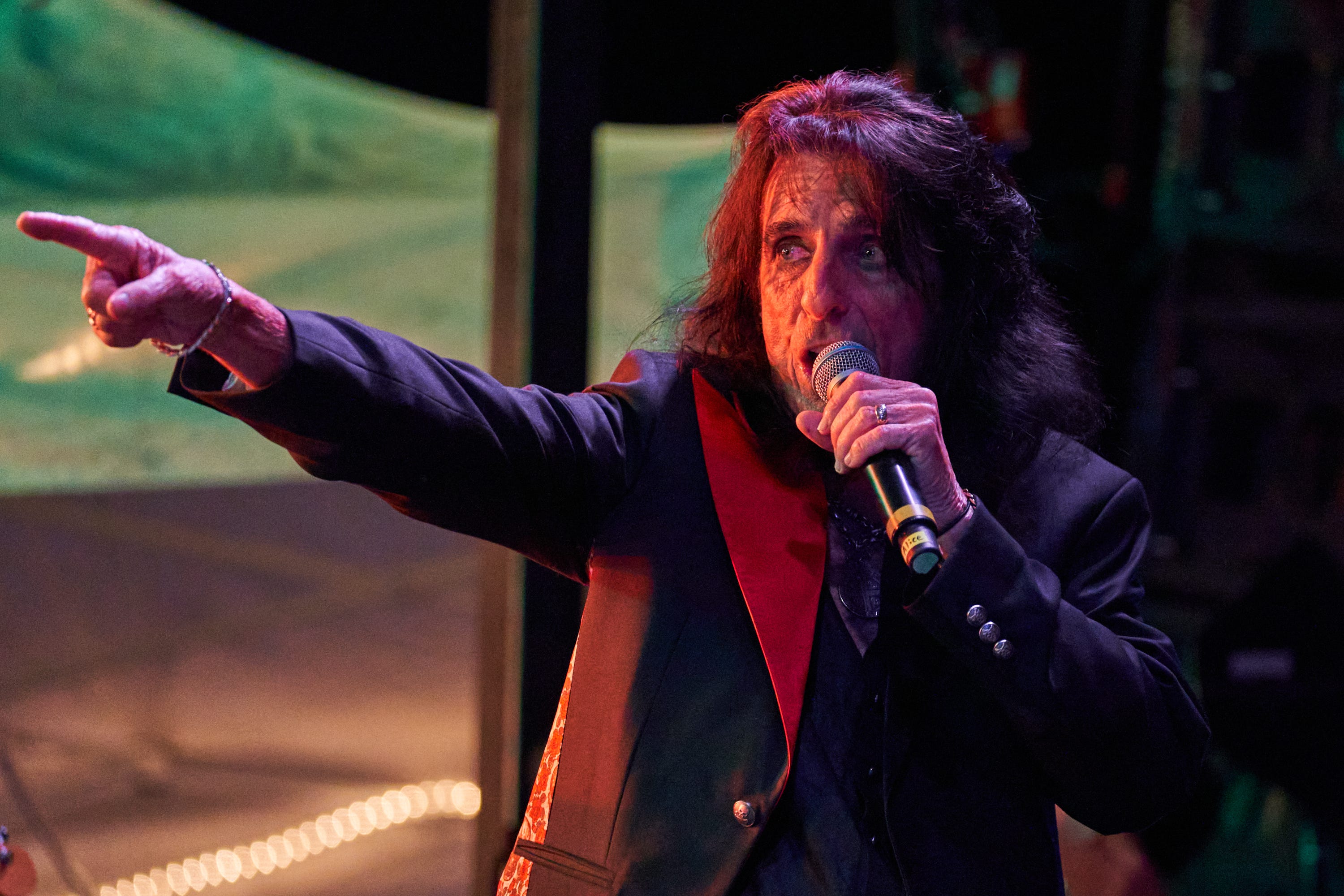 USS Theodore Roosevelt aircraft carrier arrival expected Thursday