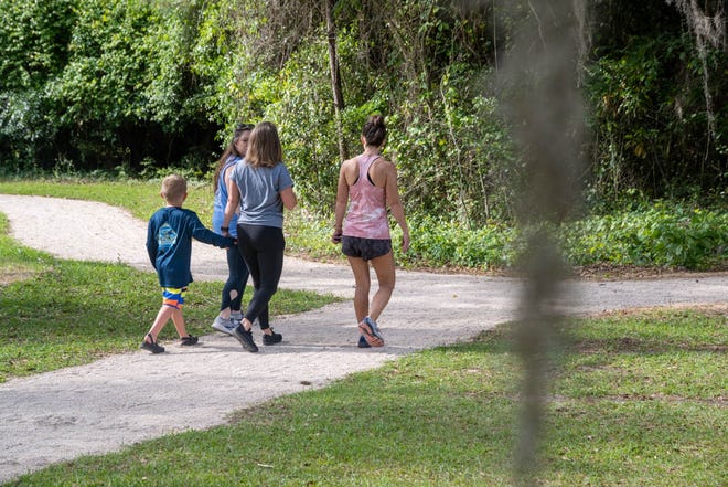 Leon County Government unveiled the brand new Fort Braden History Walk: A Community Trail on April 30, 2022.  Some topics on the trail include, Fort Braden’s early settlers, the area’s rich tradition of education and  the creation of Lake Talquin.