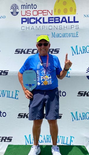 Tony Webb của Đông Bắc đã thắng giải Division 80 trở lên trong giải bóng đá US Open ở Naples, Florida, vào ngày 24 tháng 4.